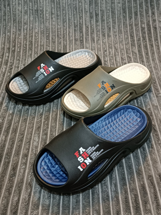 دمپایی مردانه لیون چاپی راحت و خوش پا