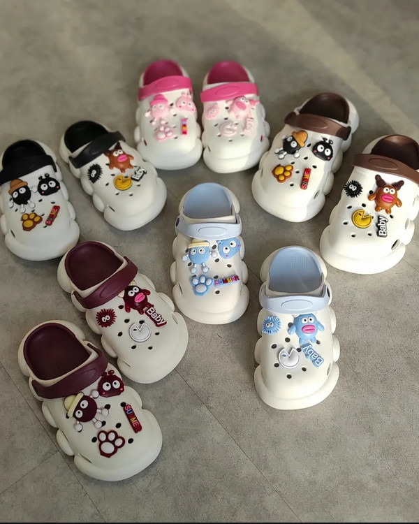 دمپایی کراکس میکرو بسیار با کیفیت و جذاب